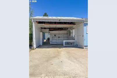 1726 NW Patricia St, Roseburg, OR 97471 - Photo 15
