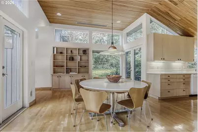 1000 Forest Meadows Way, Lake Oswego, OR 97034 - Photo 19