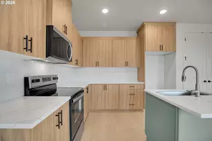 16113 Barlow Trl Ln, Oregon City, OR 97045 - Photo 7