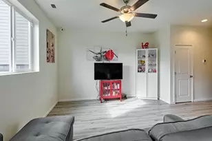 1986 NW 23rd St, McMinnville, OR 97128 - Photo 3