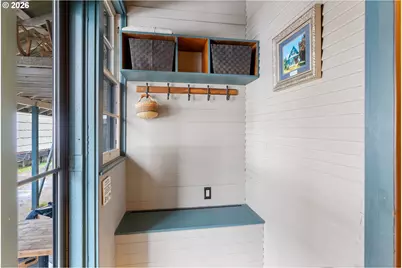 324 NE Hood St, White Salmon, WA 98672 - Photo 33