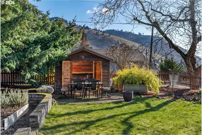324 NE Hood St, White Salmon, WA 98672 - Photo 37