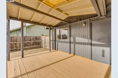 4114 Jessen Dr, Eugene, OR 97402 - Photo 11