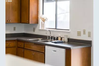 4114 Jessen Dr, Eugene, OR 97402 - Photo 45