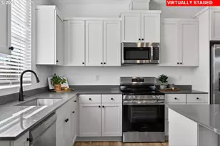 1065 Clemson St, Woodburn, OR 97071 - Photo 5