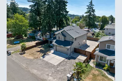 8328 SE Clatsop St, Happy Valley, OR 97086 - Photo 3