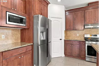 8328 SE Clatsop St, Happy Valley, OR 97086 - Photo 17