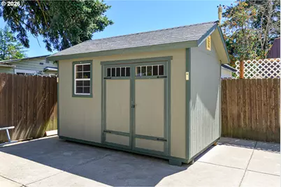 8328 SE Clatsop St, Happy Valley, OR 97086 - Photo 45