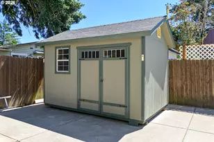 8328 SE Clatsop St, Happy Valley, OR 97086 - Photo 45
