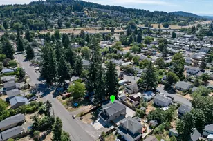 8328 SE Clatsop St, Happy Valley, OR 97086 - Photo 47