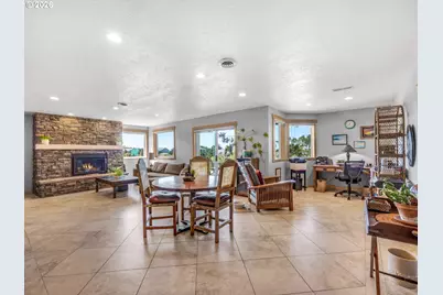 89610 Sea Breeze Dr, Warrenton, OR 97146 - Photo 33