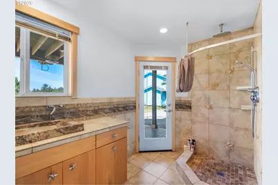 89610 Sea Breeze Dr, Warrenton, OR 97146 - Photo 37