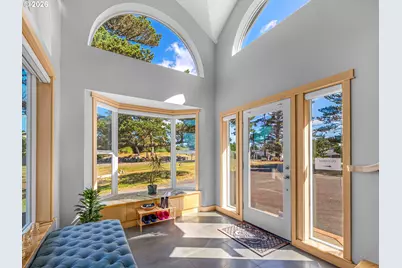 89610 Sea Breeze Dr, Warrenton, OR 97146 - Photo 7