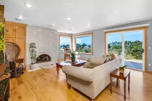 89610 Sea Breeze Dr, Warrenton, OR 97146 - Photo 15