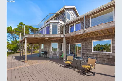 89610 Sea Breeze Dr, Warrenton, OR 97146 - Photo 3