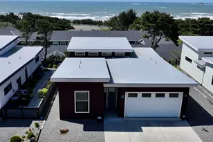 30408 Sawyer Wy, Gold Beach, OR 97444 - Photo 1