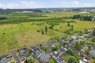 2361 Rollie Loop, Eugene, OR 97405 - Photo 43