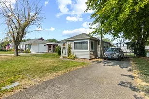 3037 SW Jay Ave, Pendleton, OR 97801 - Photo 3