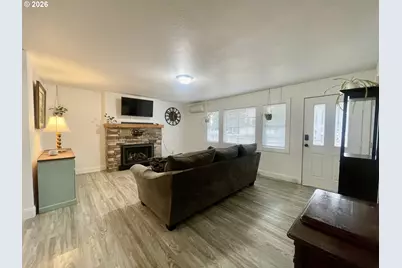 1802 Spruce St, Myrtle Point, OR 97458 - Photo 5