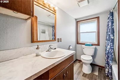 14604 Woodburn Monitor Rd, Woodburn, OR 97071 - Photo 25