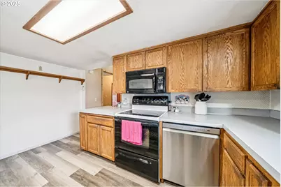 14604 Woodburn Monitor Rd, Woodburn, OR 97071 - Photo 19