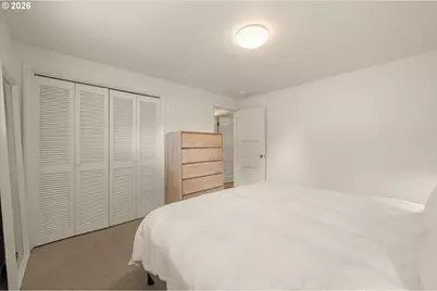1090 E 28th Ave, Eugene, OR 97405 - Photo 13