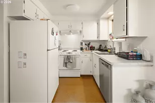 1090 E 28th Ave, Eugene, OR 97405 - Photo 31