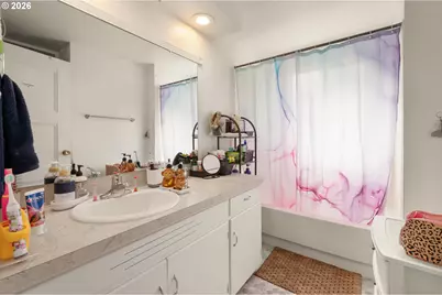 1090 E 28th Ave, Eugene, OR 97405 - Photo 37