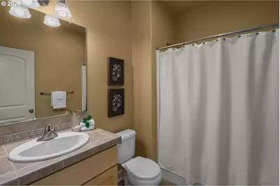 18278 SW Santoro Dr, Beaverton, OR 97007 - Photo 37