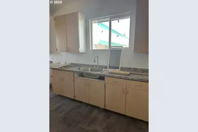 353 SE Baseline St, Hillsboro, OR 97123 - Photo 9