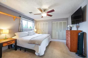 690 71st St, Springfield, OR 97478 - Photo 13