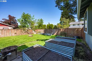 690 71st St, Springfield, OR 97478 - Photo 27