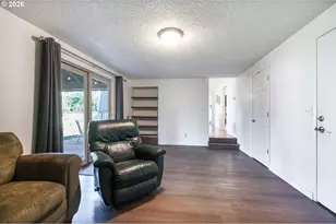 690 71st St, Springfield, OR 97478 - Photo 11