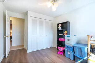 690 71st St, Springfield, OR 97478 - Photo 23