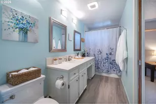 690 71st St, Springfield, OR 97478 - Photo 17