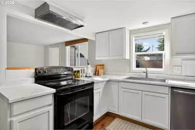 1744 NE 132nd Ave, Portland, OR 97230 - Photo 11
