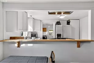 1744 NE 132nd Ave, Portland, OR 97230 - Photo 9