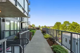 2454 NW Westover Rd, Portland, OR 97210 - Photo 17