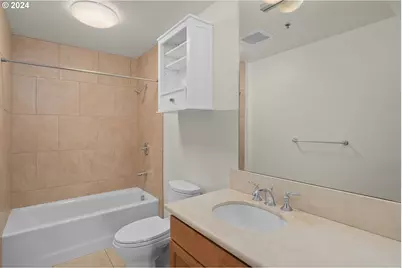 2454 NW Westover Rd #104, Portland, OR 97210 - Photo 29