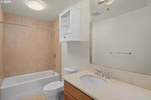 2454 NW Westover Rd, Portland, OR 97210 - Photo 29