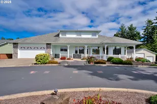2155 9th St, Florence, OR 97439 - Photo 1