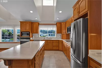 2155 9th St, Florence, OR 97439 - Photo 17