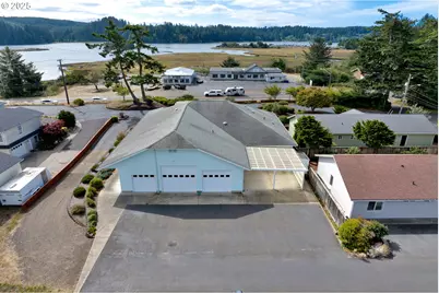 2155 9th St, Florence, OR 97439 - Photo 45