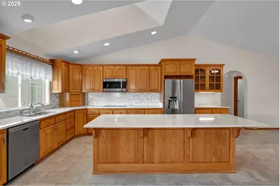 2155 9th St, Florence, OR 97439 - Photo 15