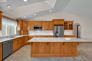 2155 9th St, Florence, OR 97439 - Photo 15