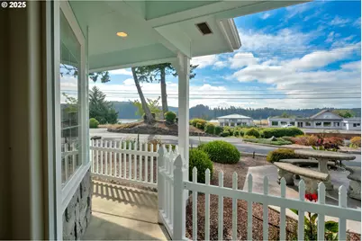 2155 9th St, Florence, OR 97439 - Photo 7