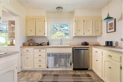 5936 N Burrage Ave, Portland, OR 97217 - Photo 15