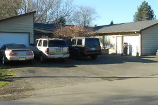 1833 NE Barberry Dr, Hillsboro, OR 97124 - Photo 3