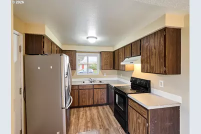 1106 Royalty Dr NE, Salem, OR 97301 - Photo 11