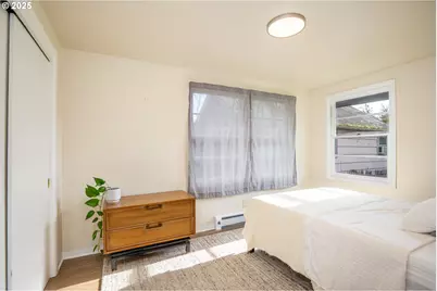 729 J St, Springfield, OR 97477 - Photo 11